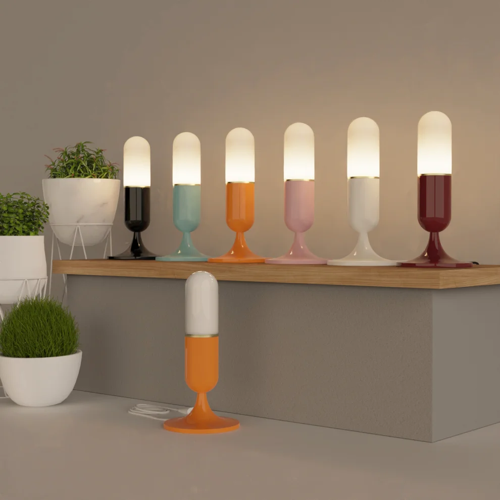 Que Design Studio - Pill Table Lamp