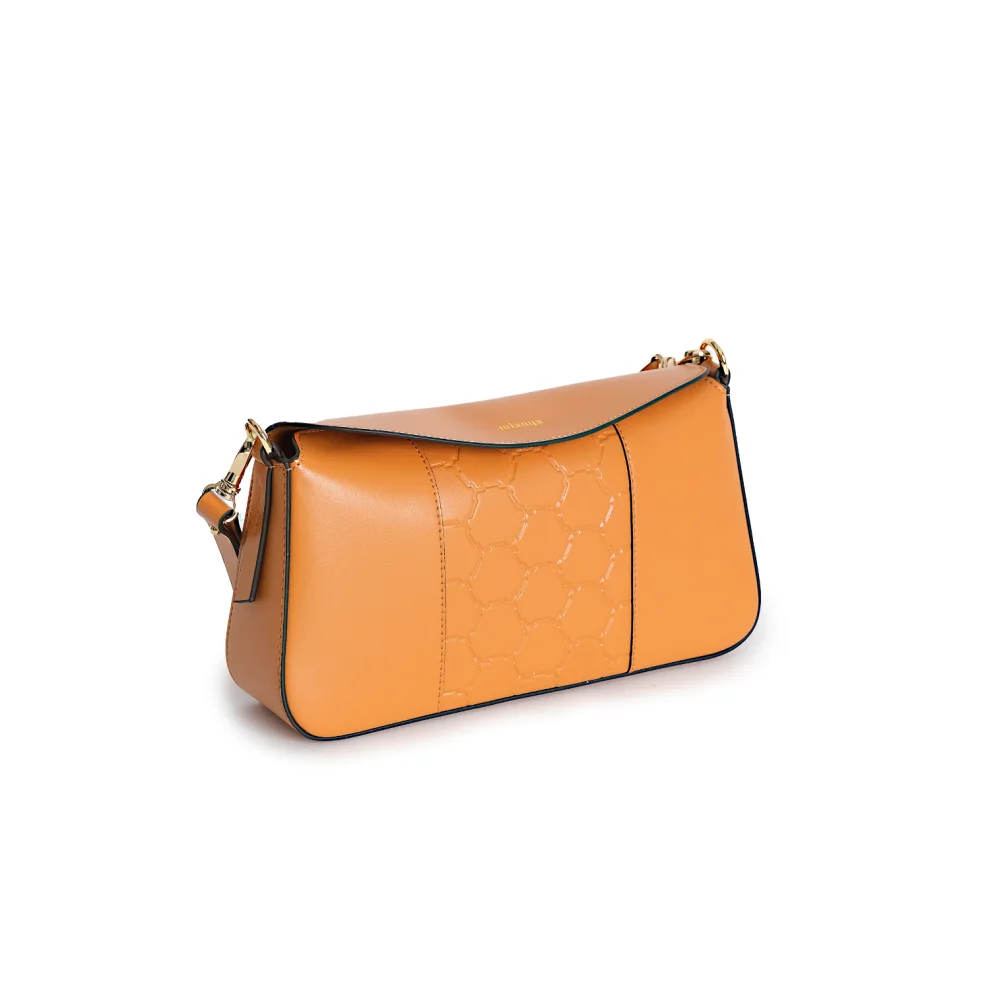Mianqa - Vegan Apple Leather Shoulder Bag