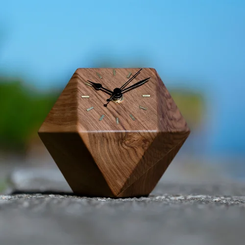 Gugarwood - Polygon Wooden Desk Clock