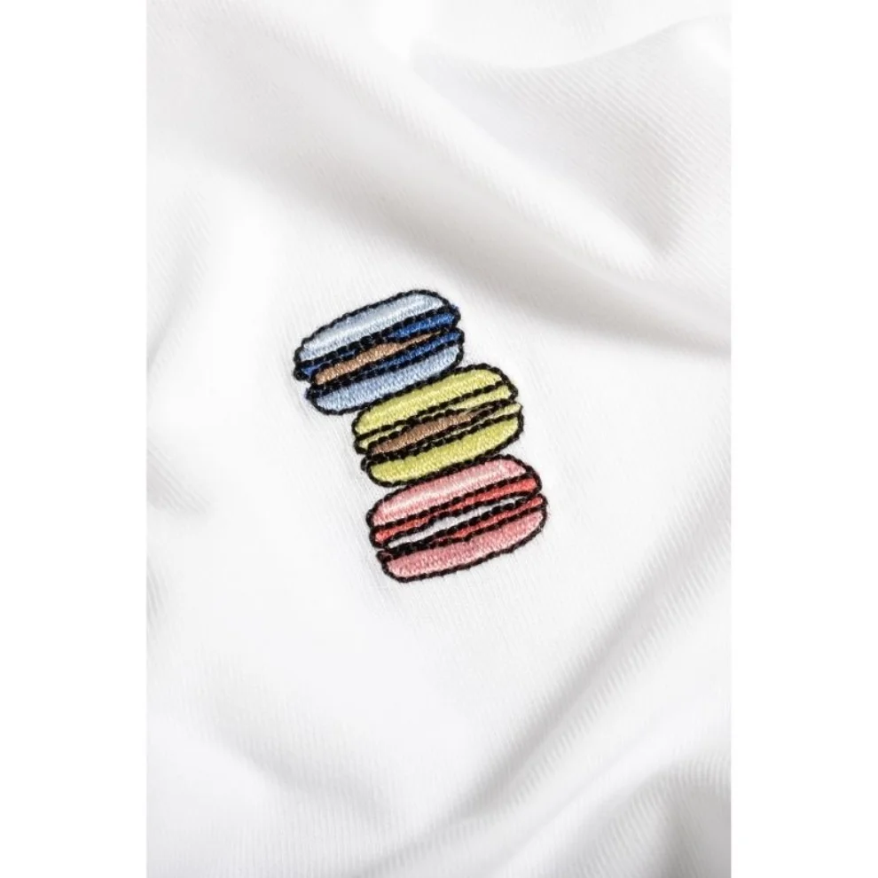 Gourmoji - Unisex Macarons T-shirt