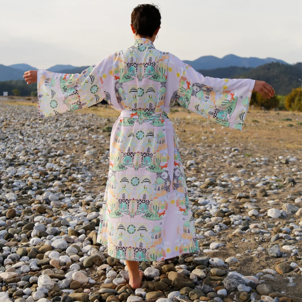 Eight Date - Moonlight Garden Kimono