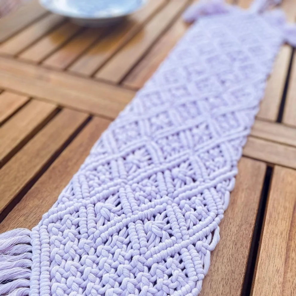 Macra Home - Macrame Table Runner