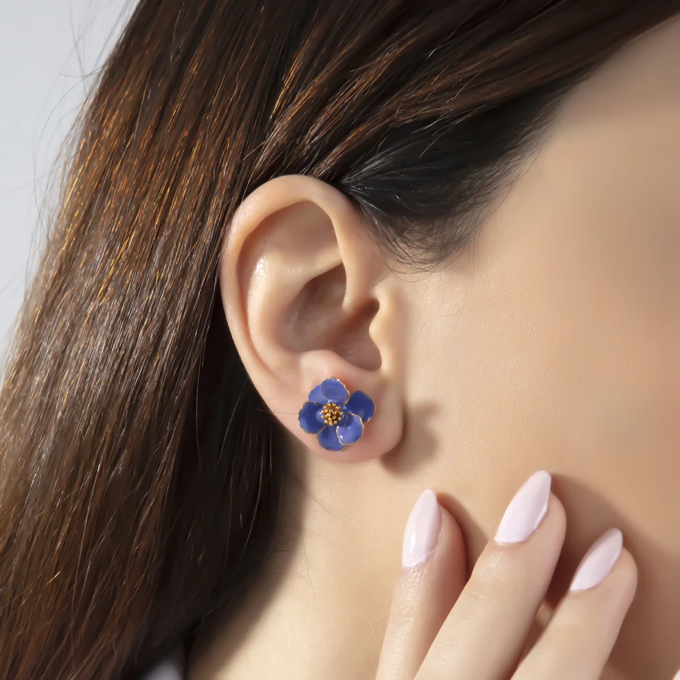 Milou Jewelry - Petite Flower Earrings