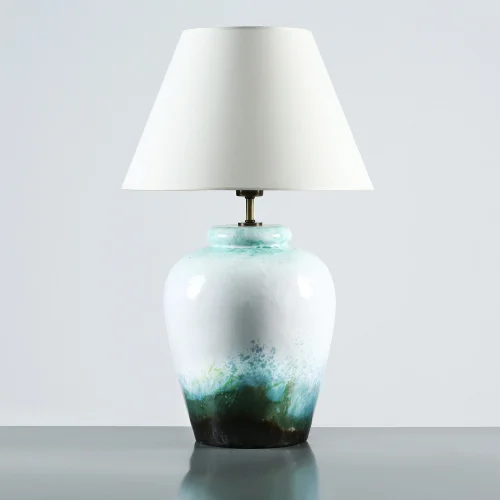 Y19 Design - Gorgeous Lamp