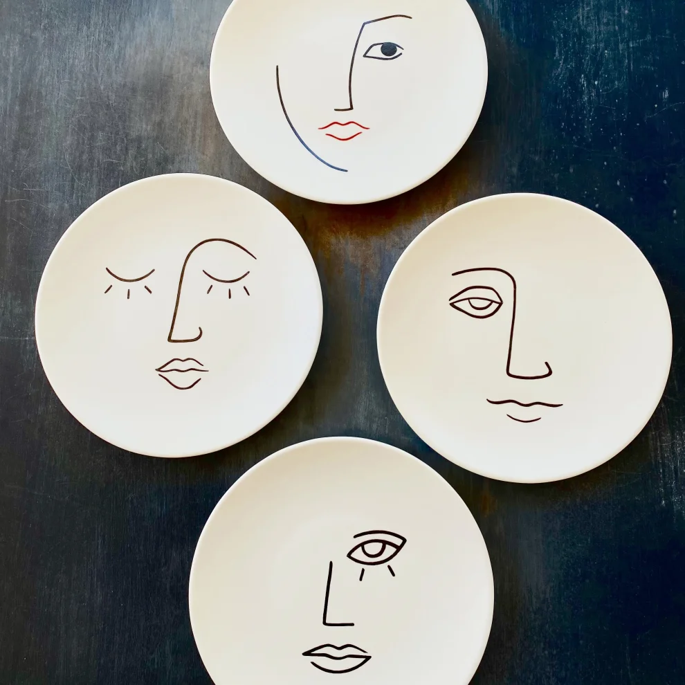 SuGibi - Faces Wall Plate