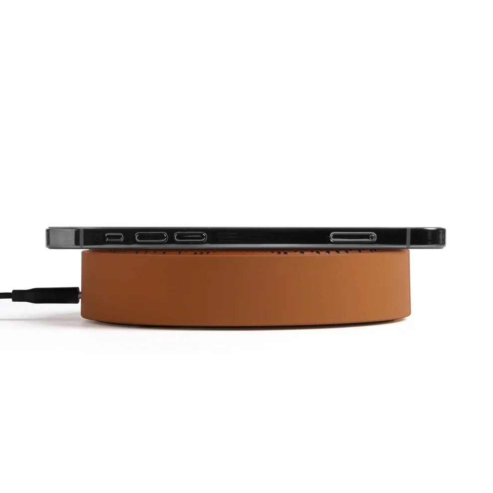 Lexon - Oslo Energy Wireless Speaker & Charging Station