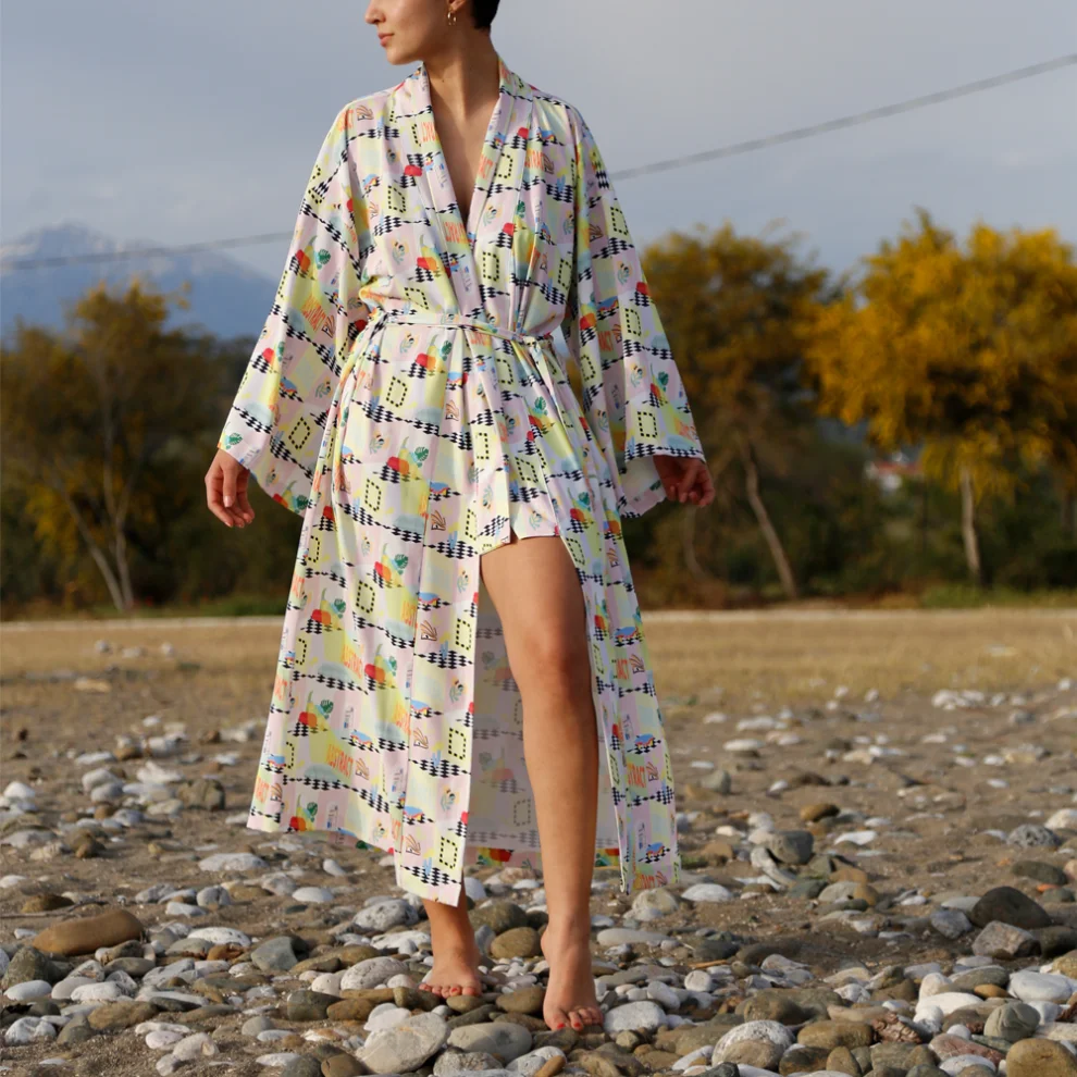 Eight Date - Montmartre Cube Kimono