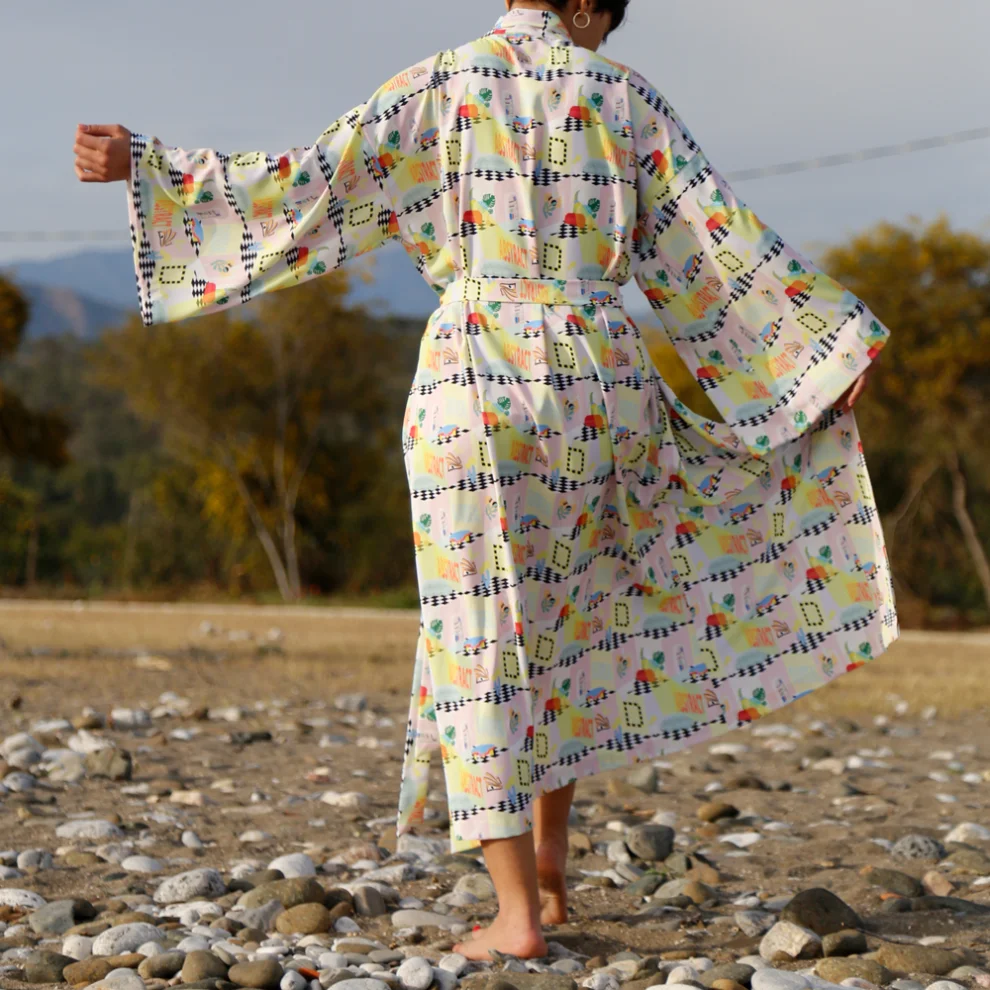 Eight Date - Montmartre Cube Kimono