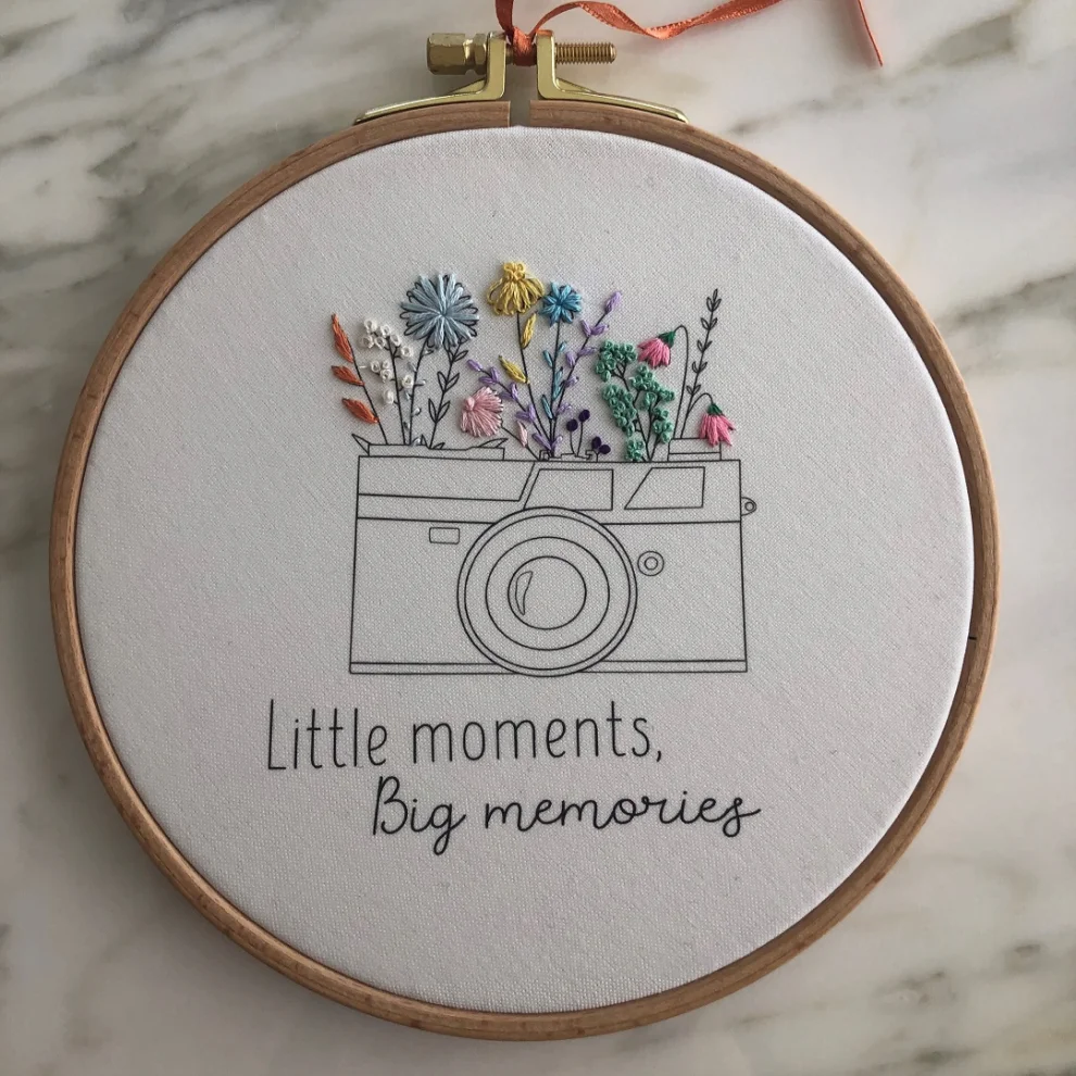 DEAR HOME - Memories Hand Made Embroidery Hoop Frame