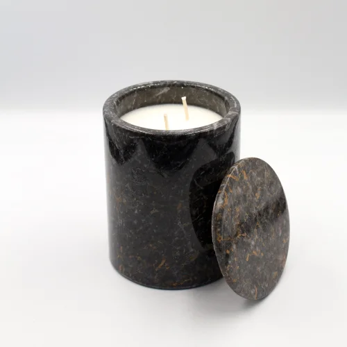 ODA.products - No: 2 Mystery Black Marble Candle