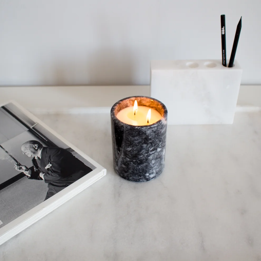 ODA.products - No: 4 Marble Candle