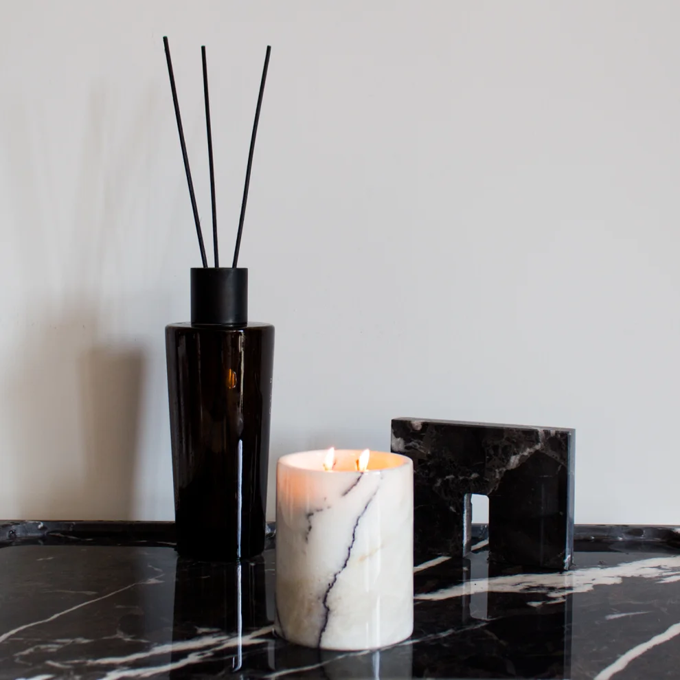 ODA.products - No: 6 Rustic Natural Marble Candle