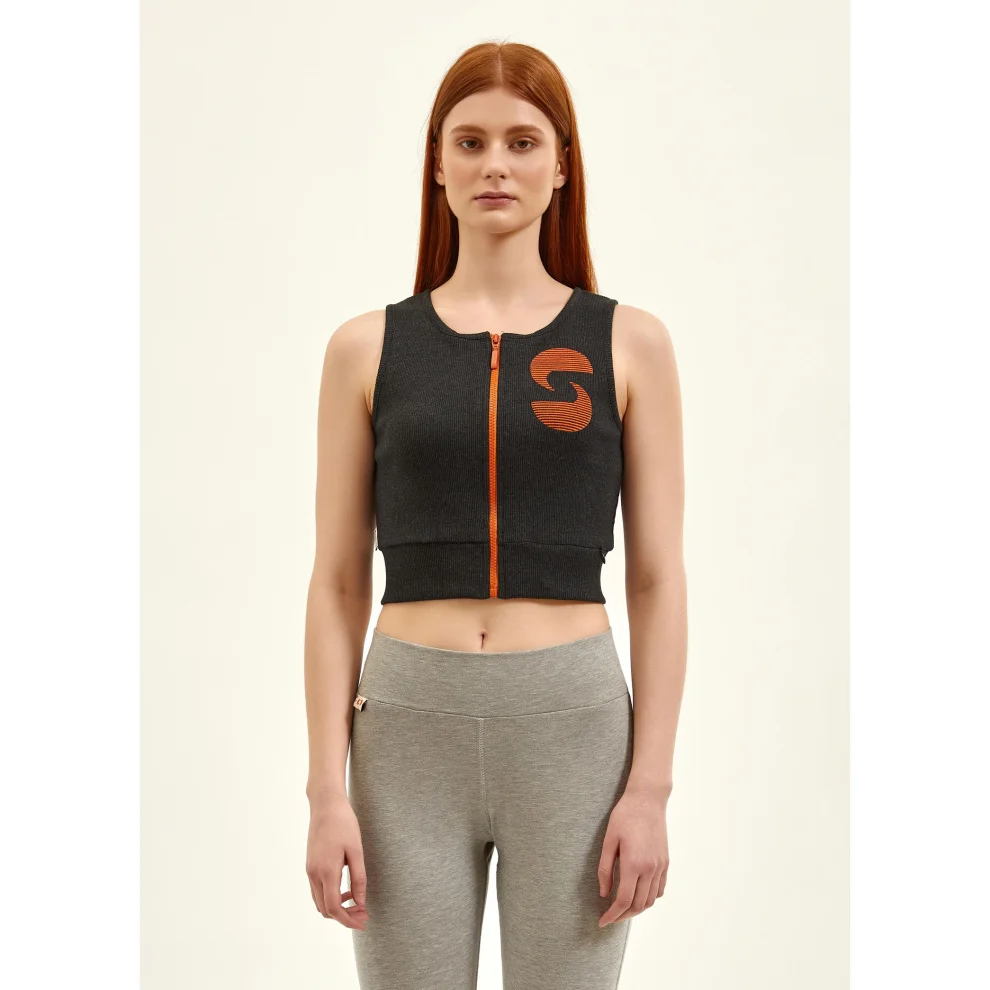 Nasaqu - Nsq Active Zipthrough Vest Top