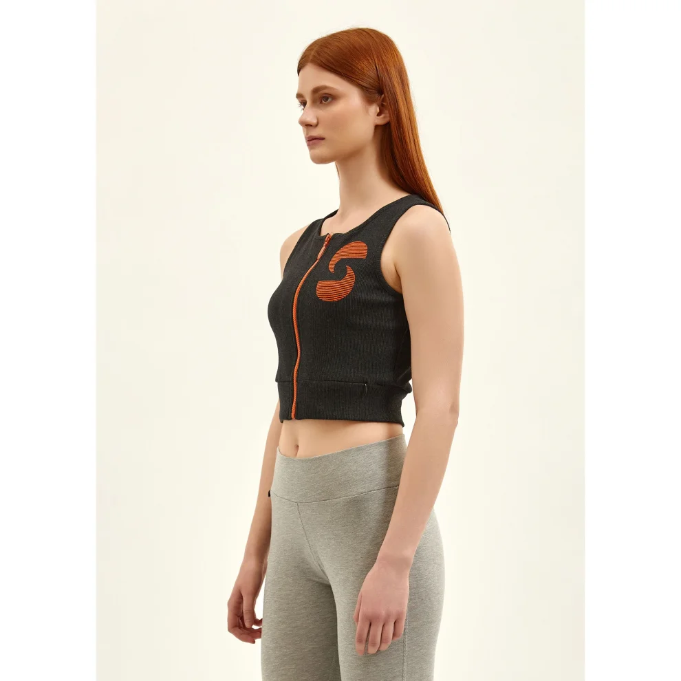 Nasaqu - Nsq Active Zipthrough Vest Top