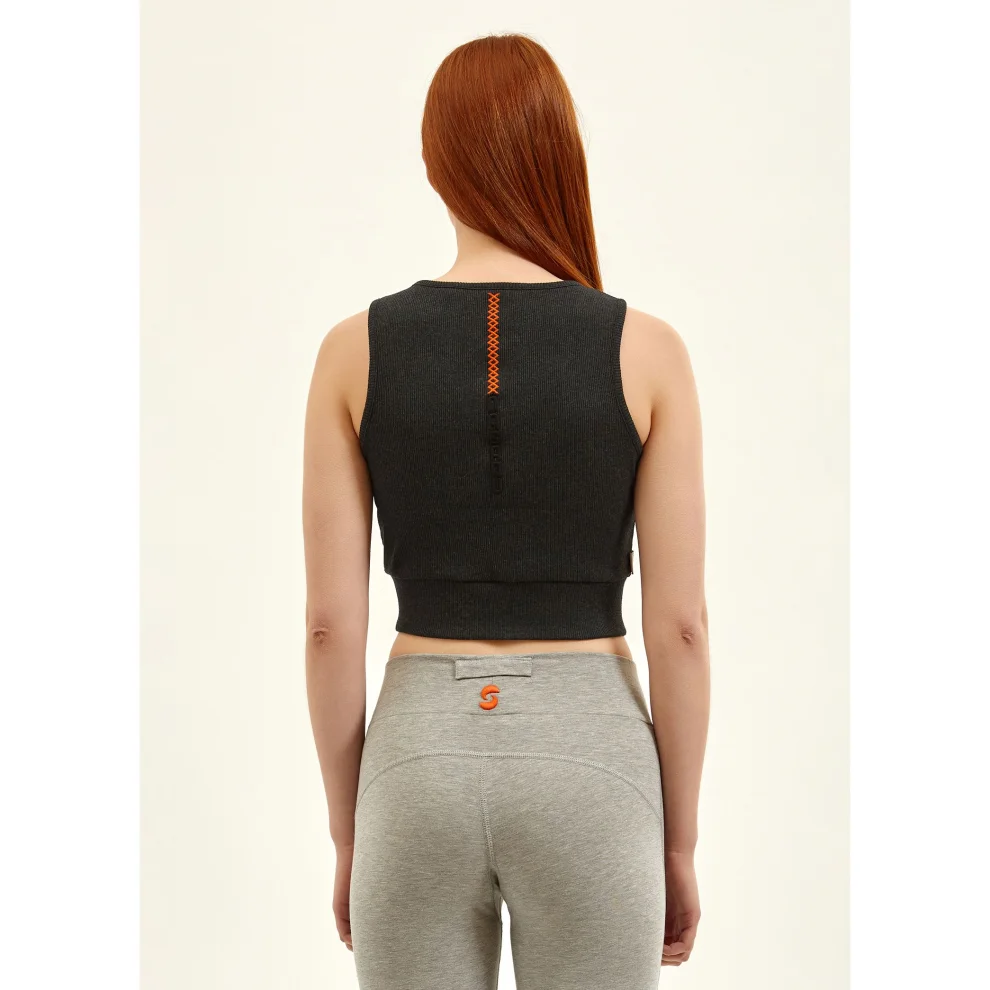 Nasaqu - Nsq Active Zipthrough Vest Top