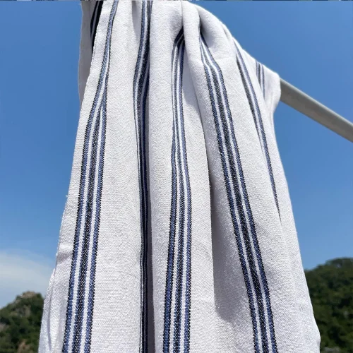 Finegrid - Saks Towel