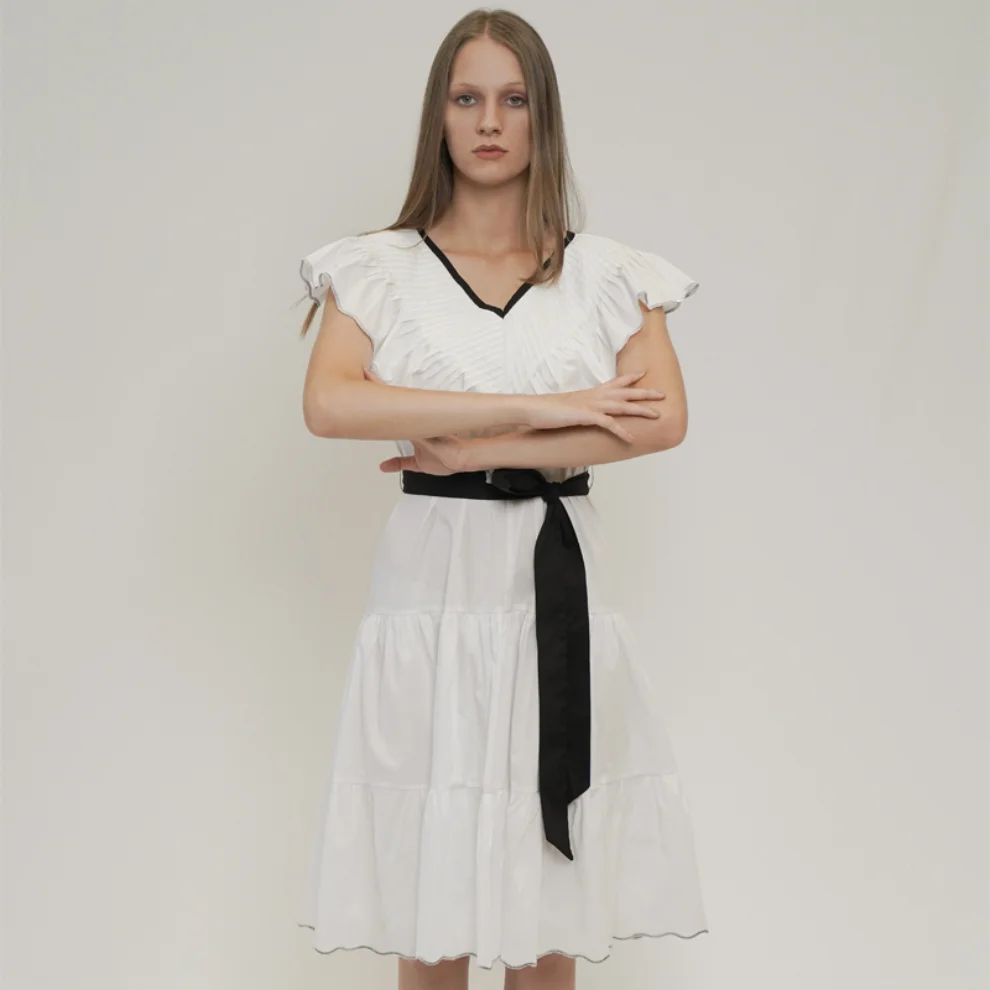 Mezz - Collar Ribbed Dress