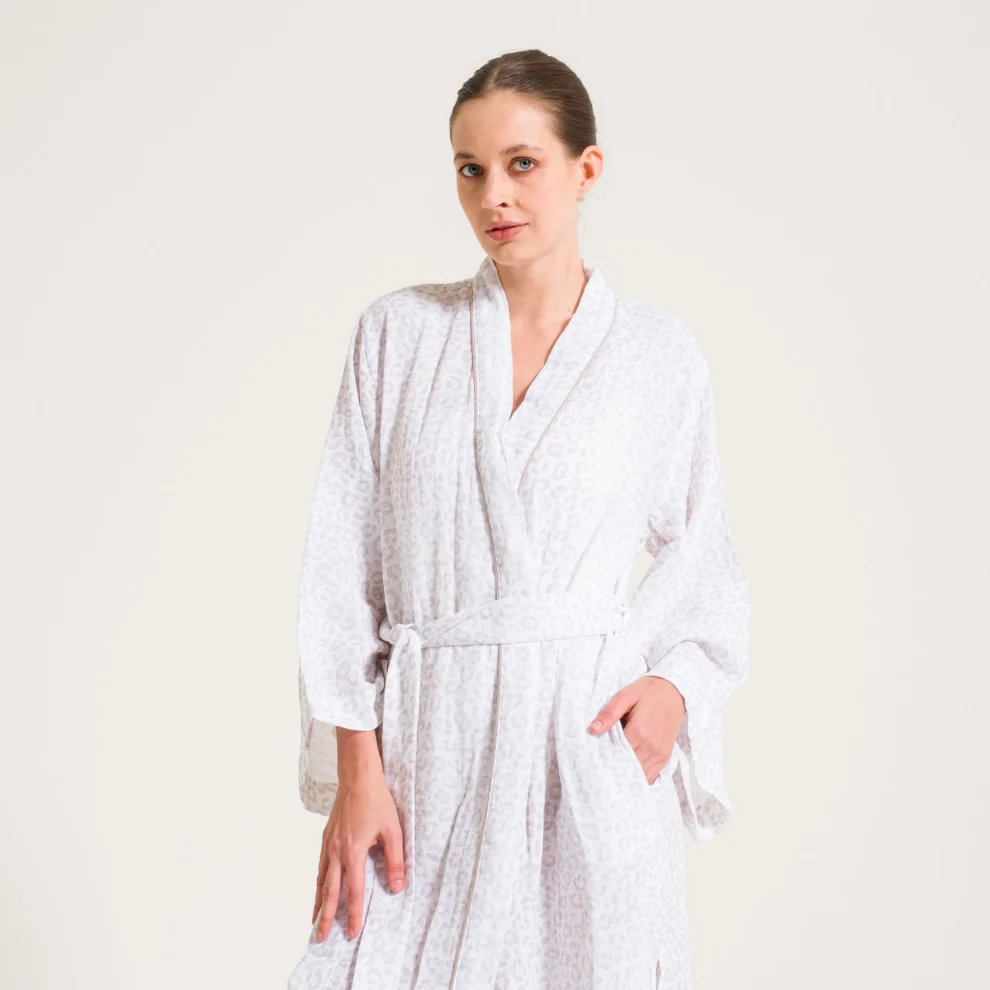 Miespiga - Leopard Pattern Muslin Women's Dressing Gown