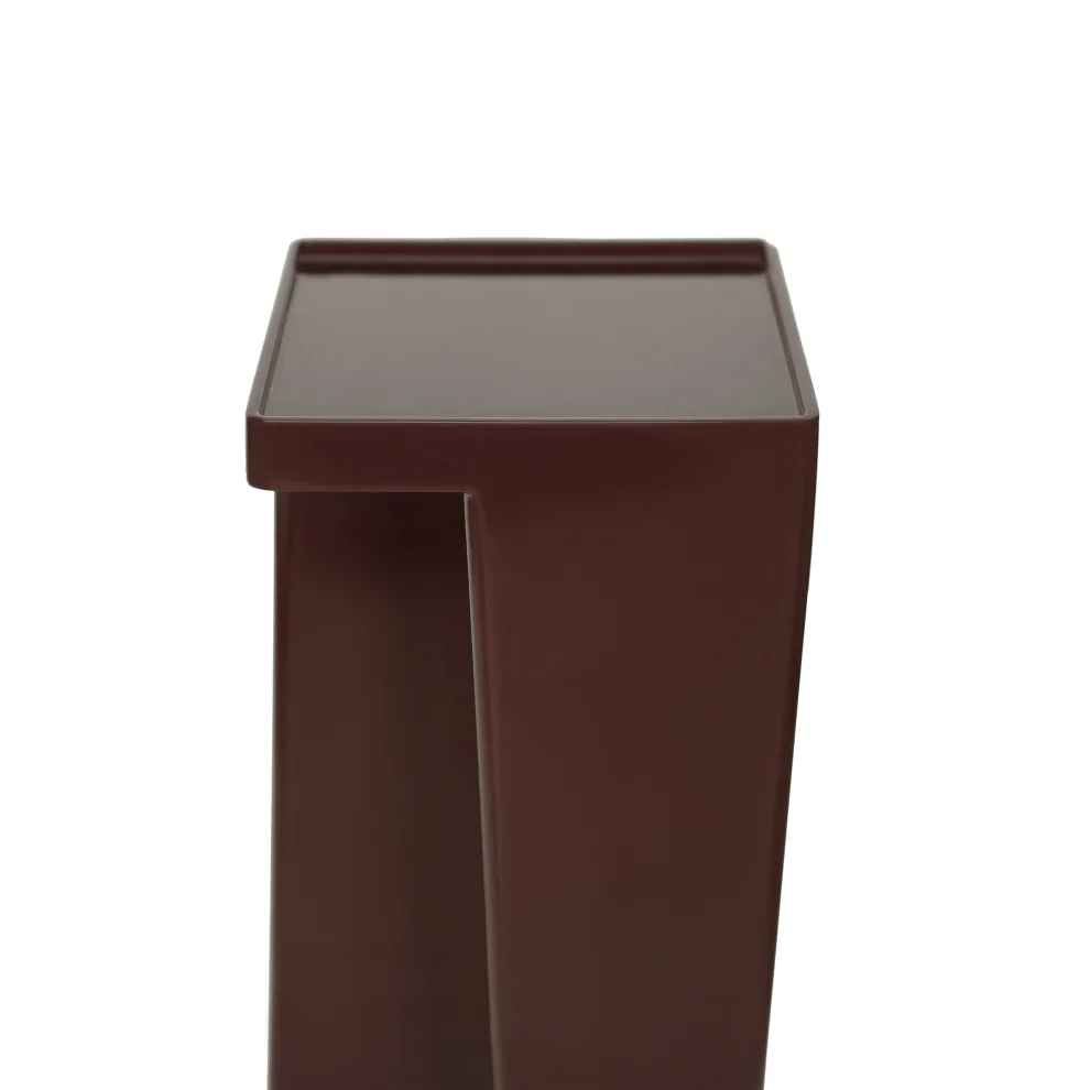 Around - Rouge Noir Side Table