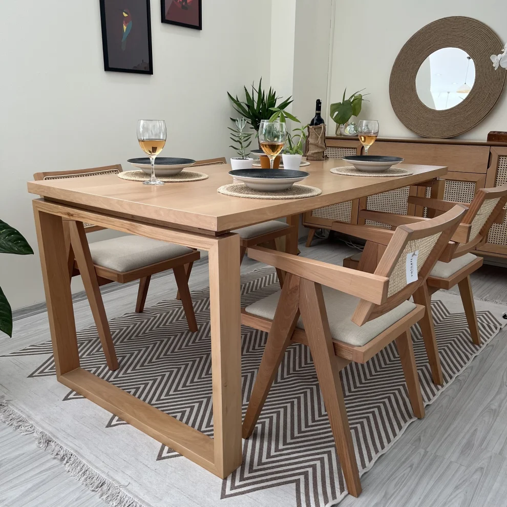 Valnott Design - Retro Dining Table
