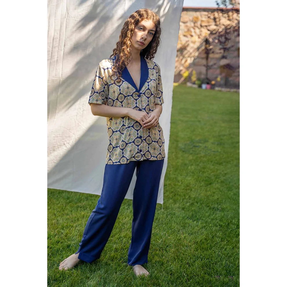Bed and Beyond - Short Sleeve Pajamas Set