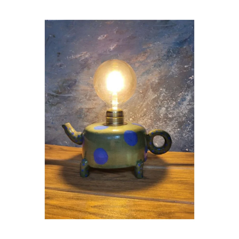 Sesiber - Vintage Teapot Formed Lamp