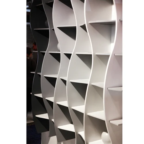 Feza Dsgn - Waveshelf Kitaplık