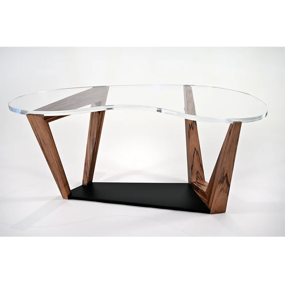 Feza Dsgn - Clear Coffee Table