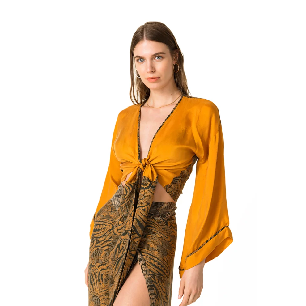 Movom	 - Nomi Tie Front Blouse