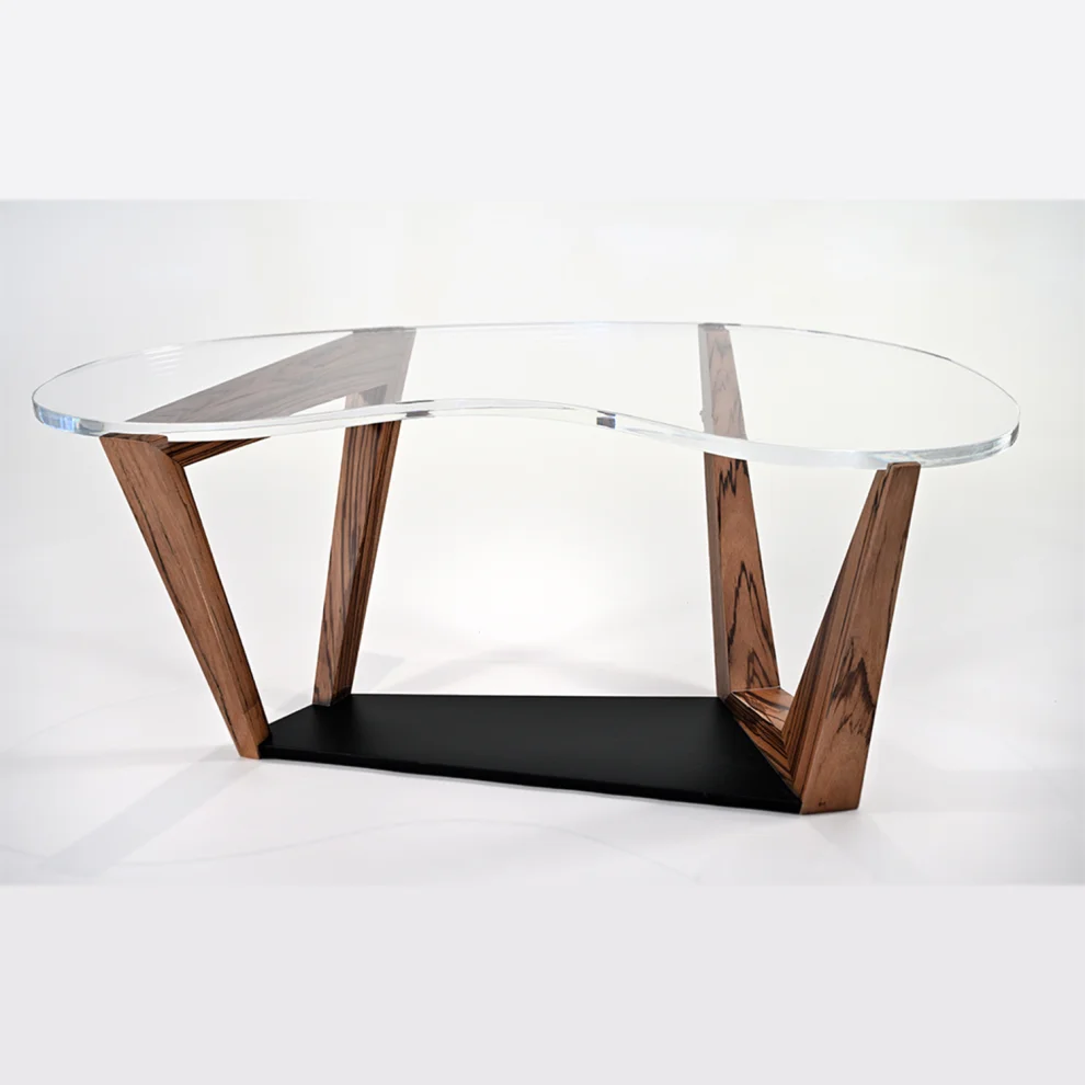 Feza Dsgn - Clear Coffee Table