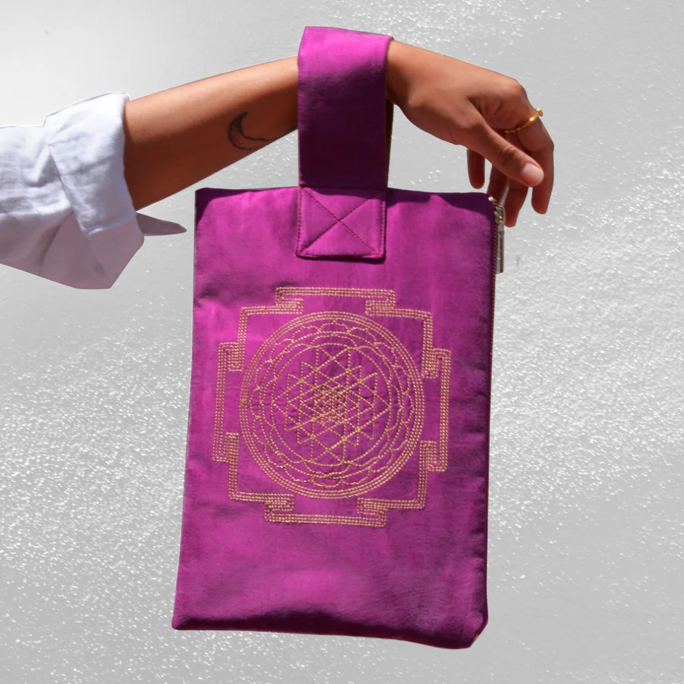 Ayanas - Sri Yantra Clutch Bag - Amethyst