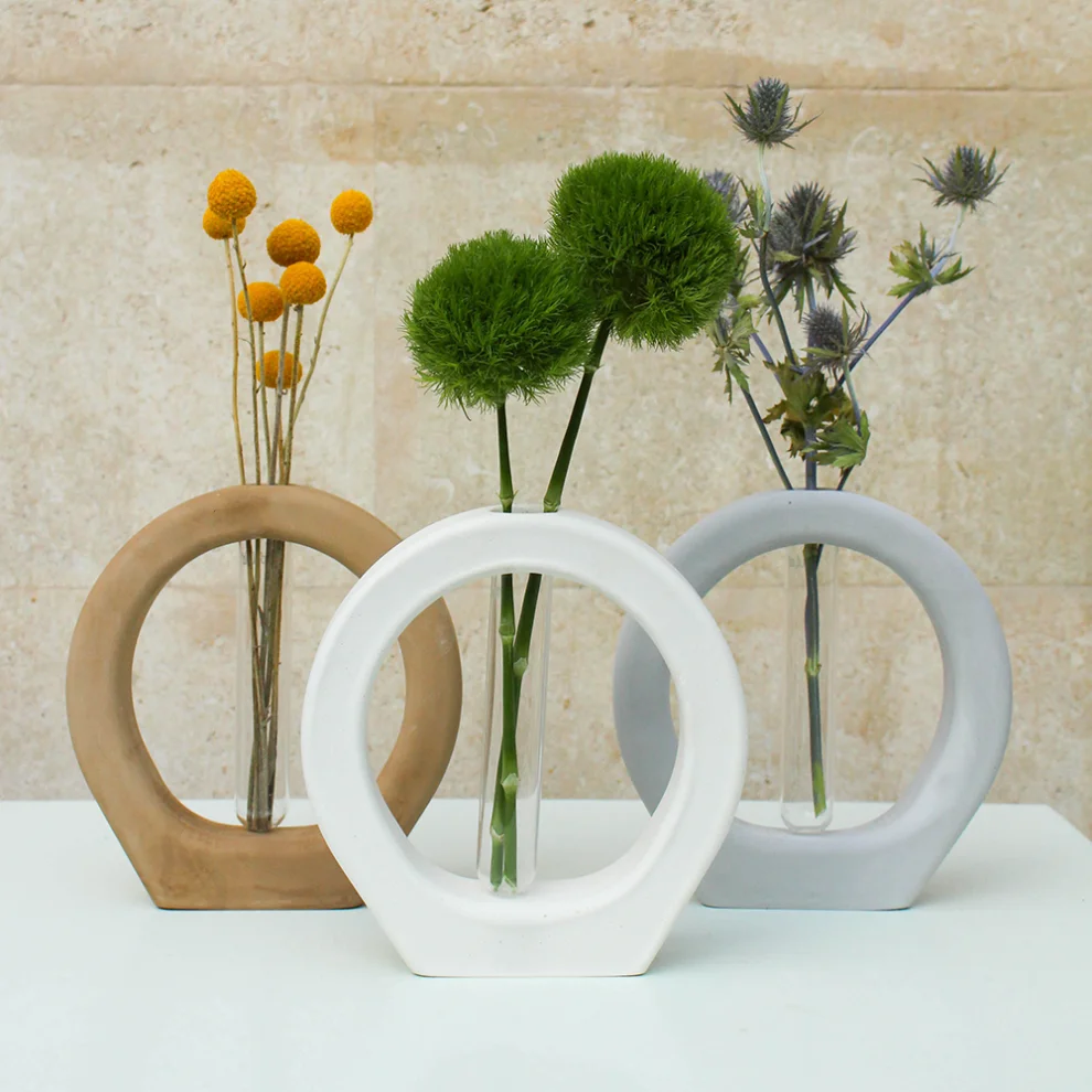 Studio Ays - Ring Vase