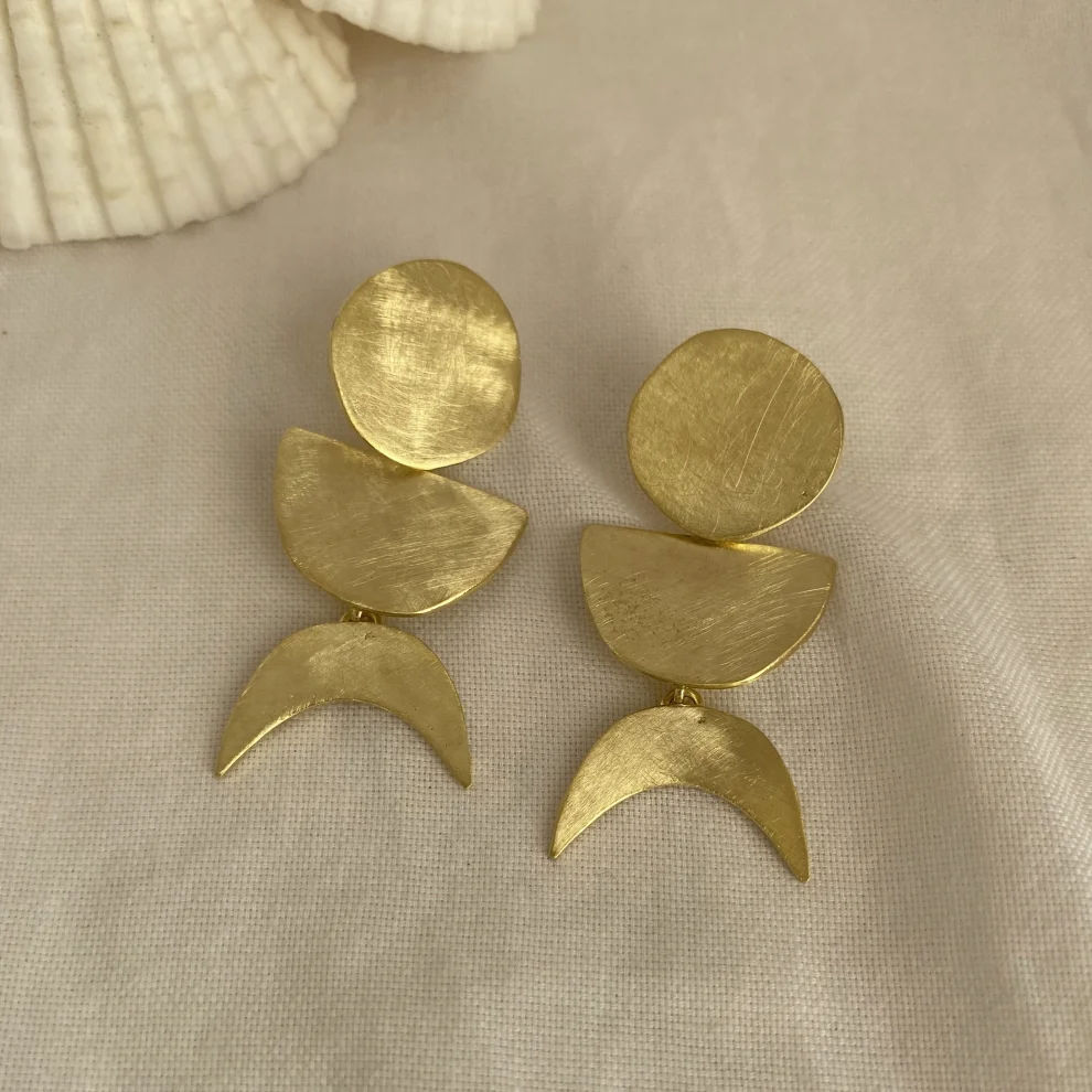 Maja Jewels - Moon Phase Earrings