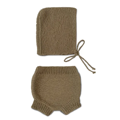 Masisto - Knit Cap And Shorts