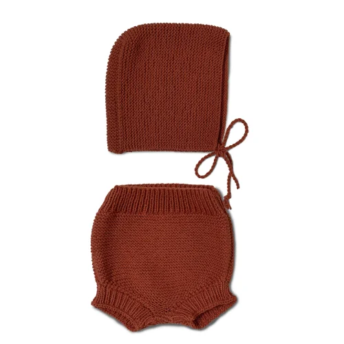 Masisto - Knit Cap And Shorts