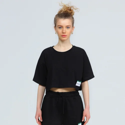 Wear Three Points - Weekend Crop T-shirt