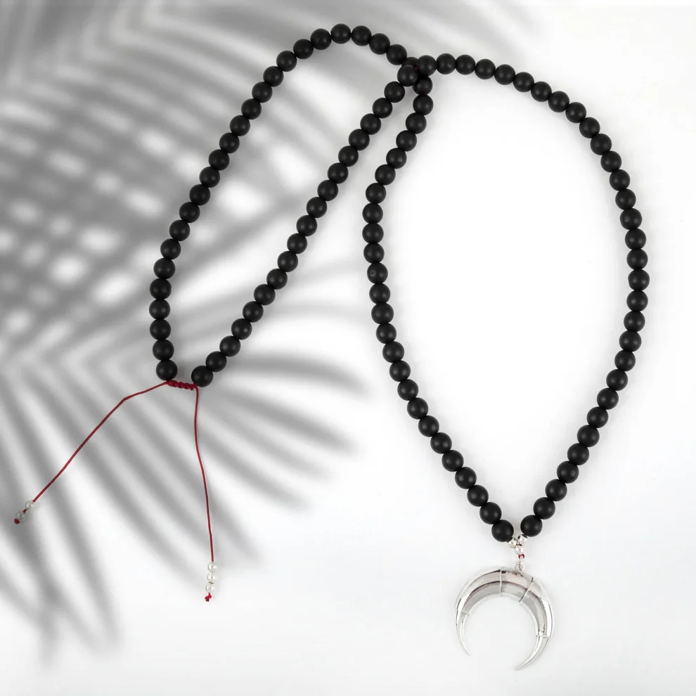 Arven's World by Aylin Işıklı - Onyx Inverted Horn Symbol Necklace