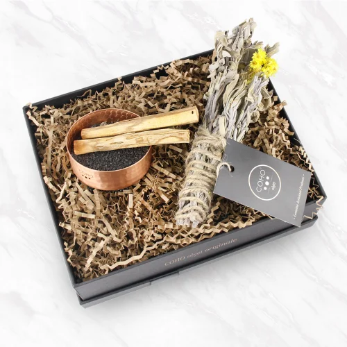 Coho Objet	 - Box Matte Meditation Incense Holder & 2 Palo Santo & Sage Incense Gift Set