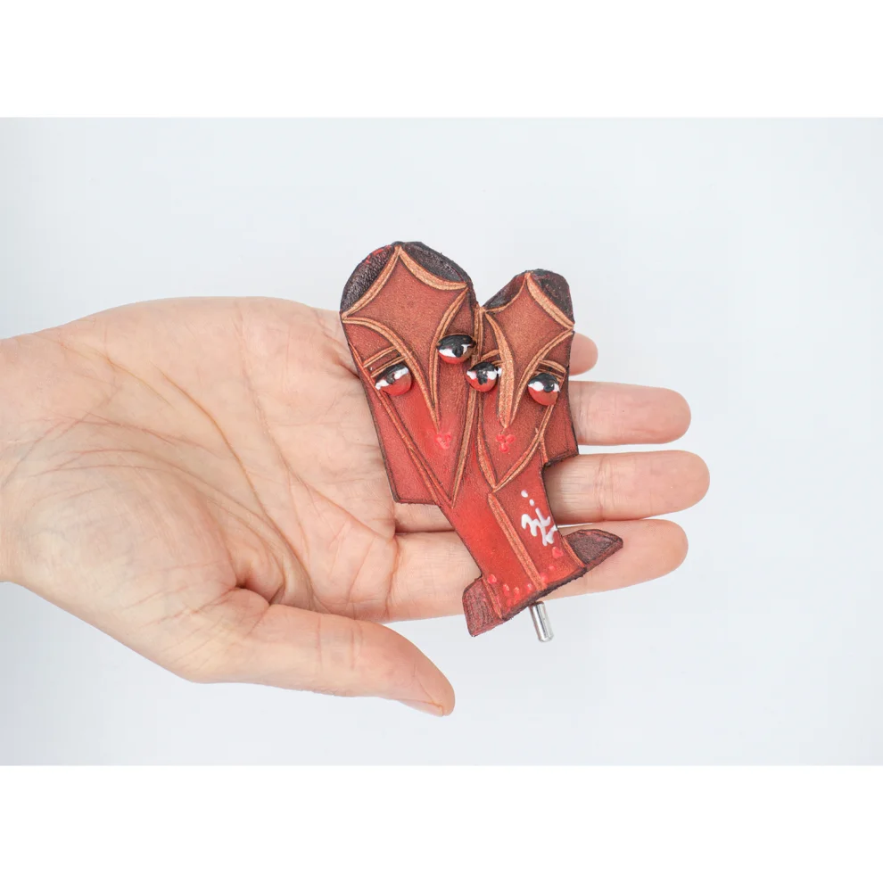 Mavitan Store - Handmade Leather Brooch No: 6