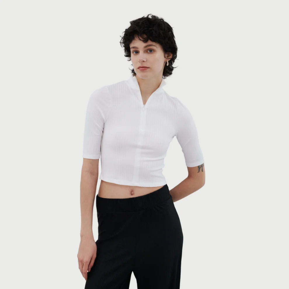 Auric - Cotton High Zipper T-shirt