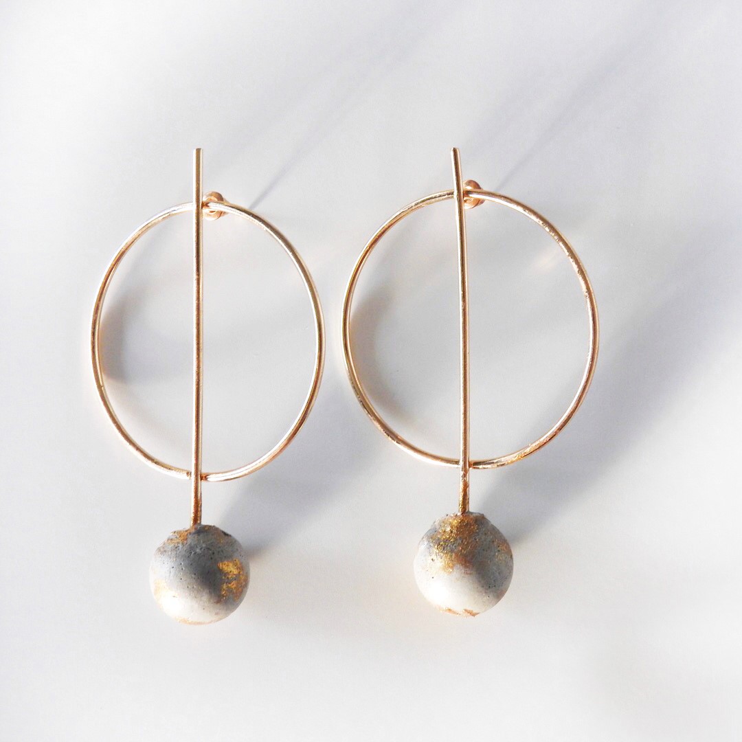 Twin World Earrings - Il