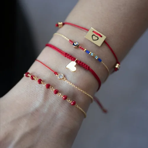Atelier Petites Pierres - Kabbalah - Red String Bracelet