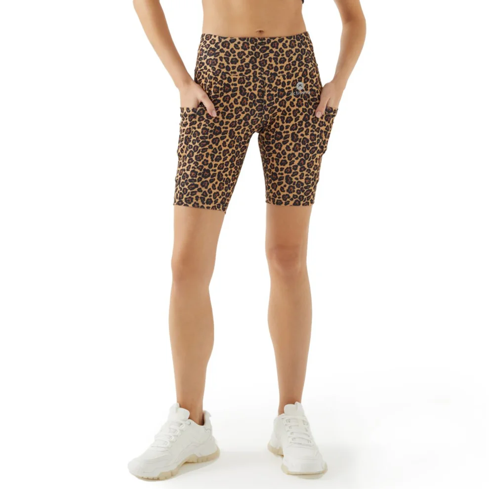 Activera - High-waist-recovering Leopard Short Tights