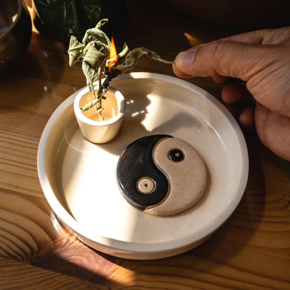 Damlart Ceramic Studio - Yinyang Ceramic İncense Holder