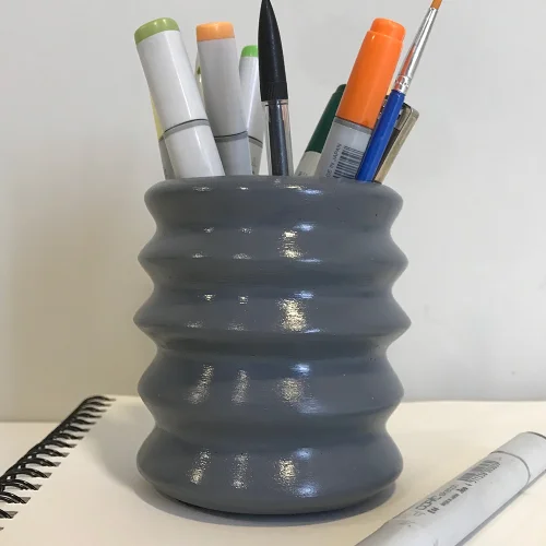 Studio Ays - Wobbly Planter/ Pencil Holder