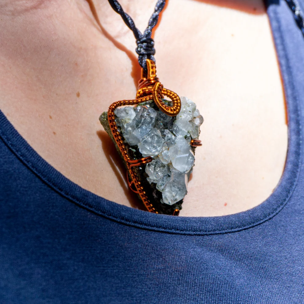 İndafelhayat - Handmade Copperwork Mass Epidote Quartz Necklace