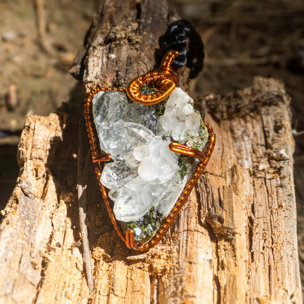 İndafelhayat - Handmade Copperwork Mass Epidote Quartz Necklace