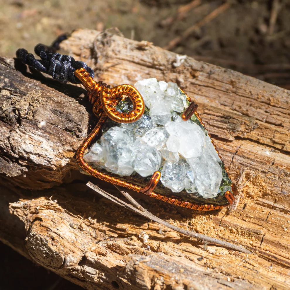 İndafelhayat - Handmade Copperwork Mass Epidote Quartz Necklace