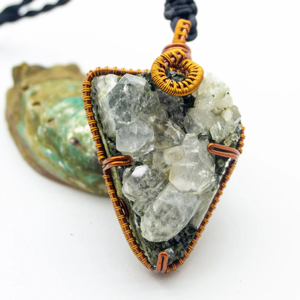 İndafelhayat - Handmade Copperwork Mass Epidote Quartz Necklace