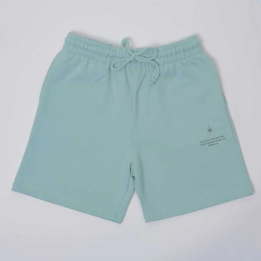 Aslı Yarış - Bermuda Shorts